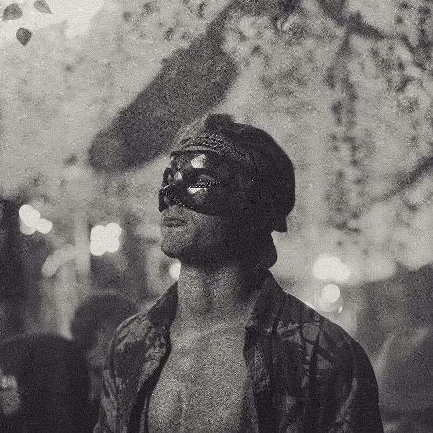 Hugo est DJ Party d'automne